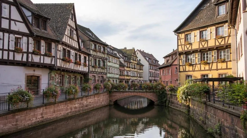 Canal et maisons à colombages du centre historique